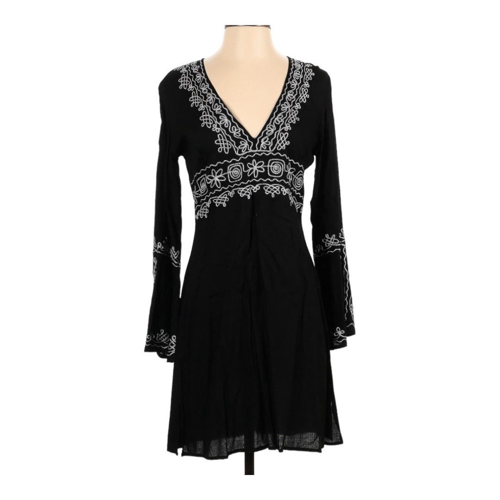 Cejon Dress LARGE Black Embroidered V-Neck Long Sleeve Knee Length Viscose Boho